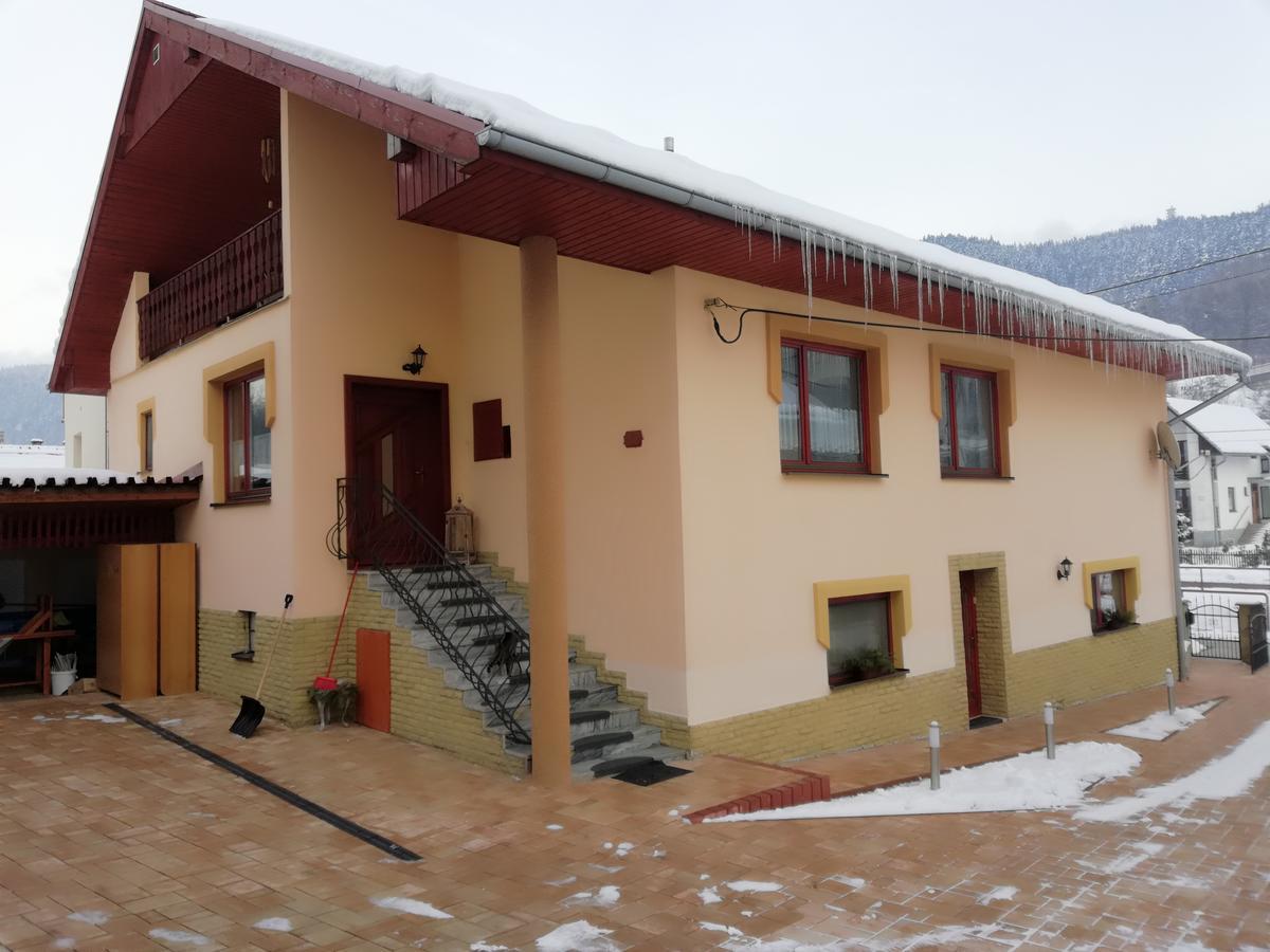 Domino Apartment Korytné Exterior photo